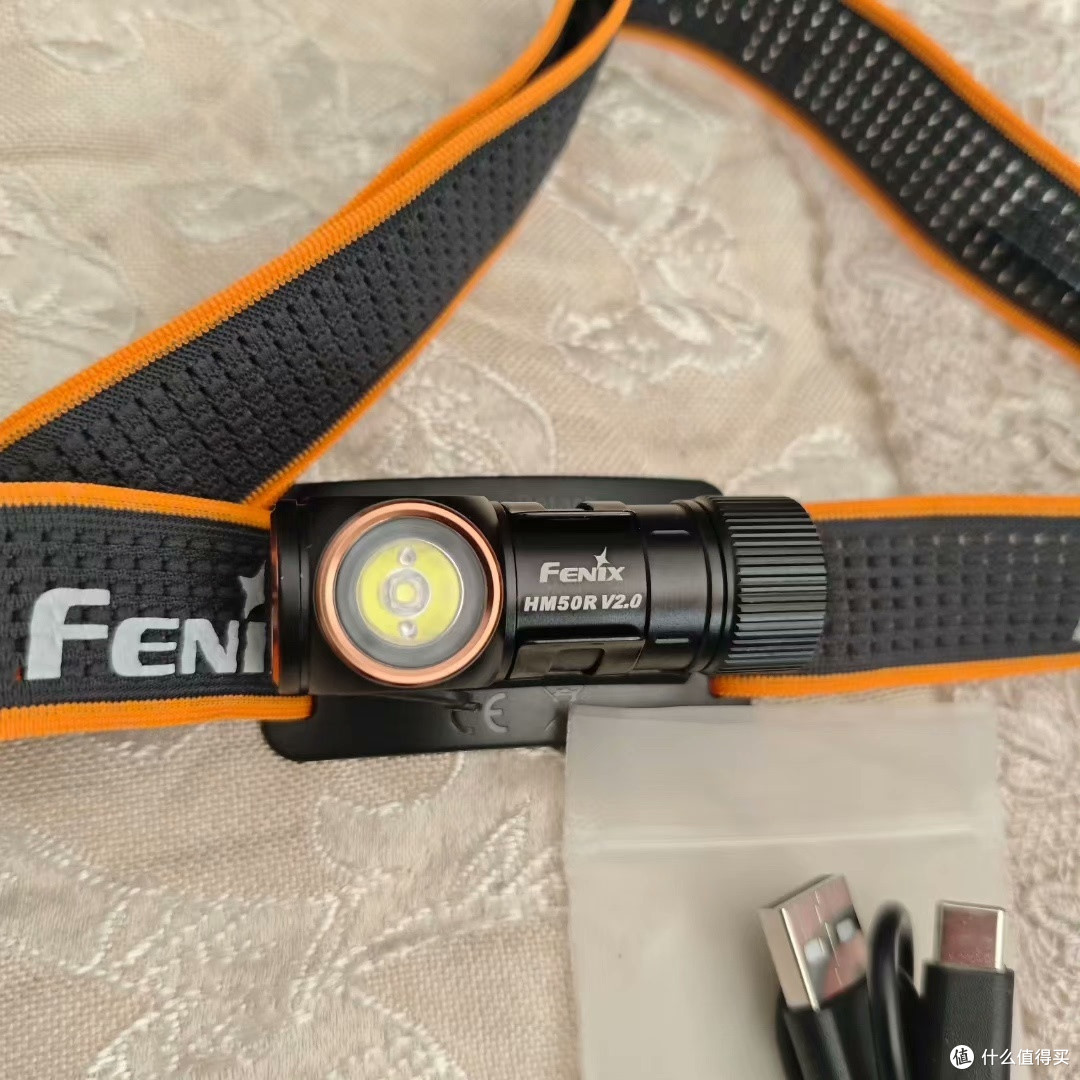 FENIX HM50R V2.0:点亮黑夜的户外神器
