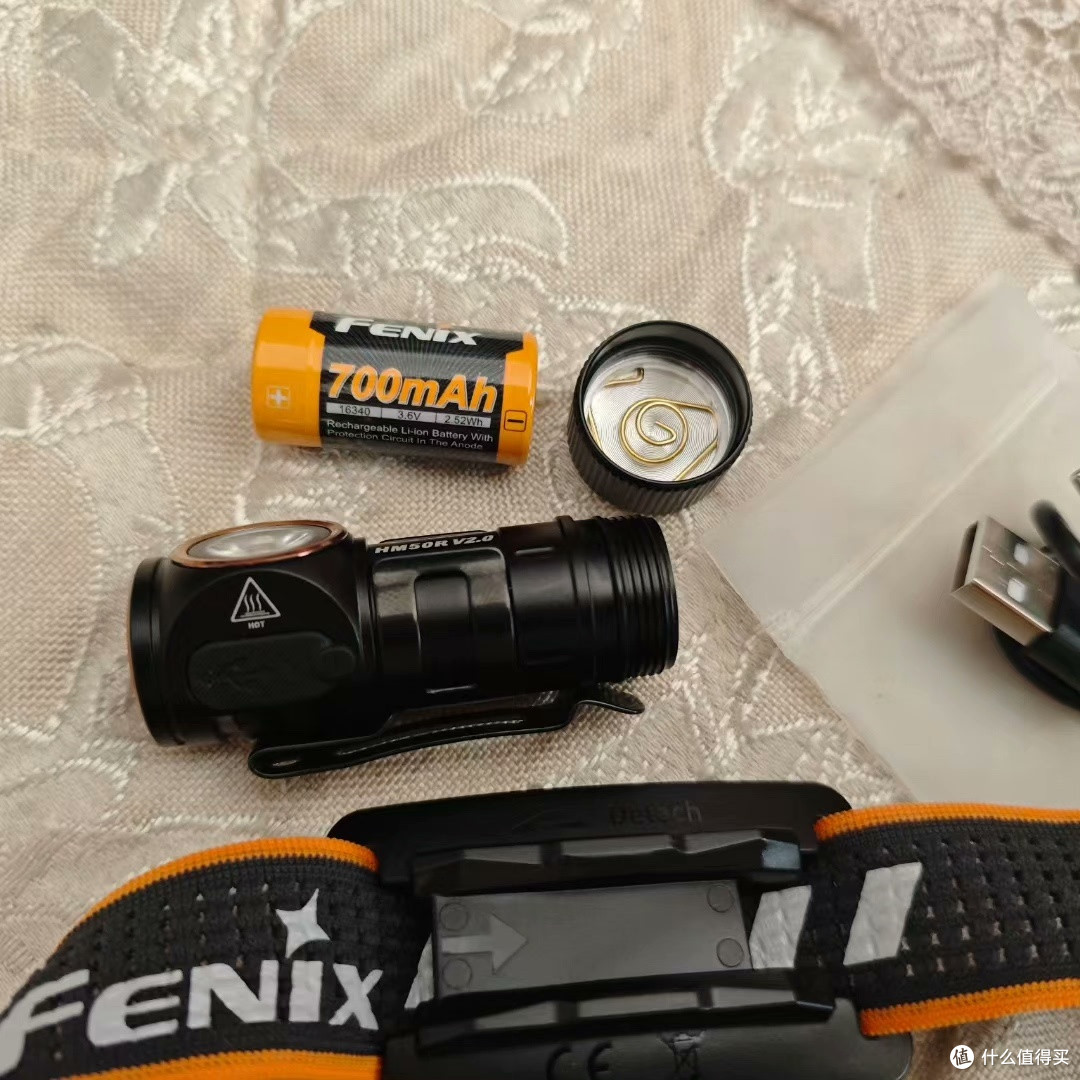 FENIX HM50R V2.0:点亮黑夜的户外神器