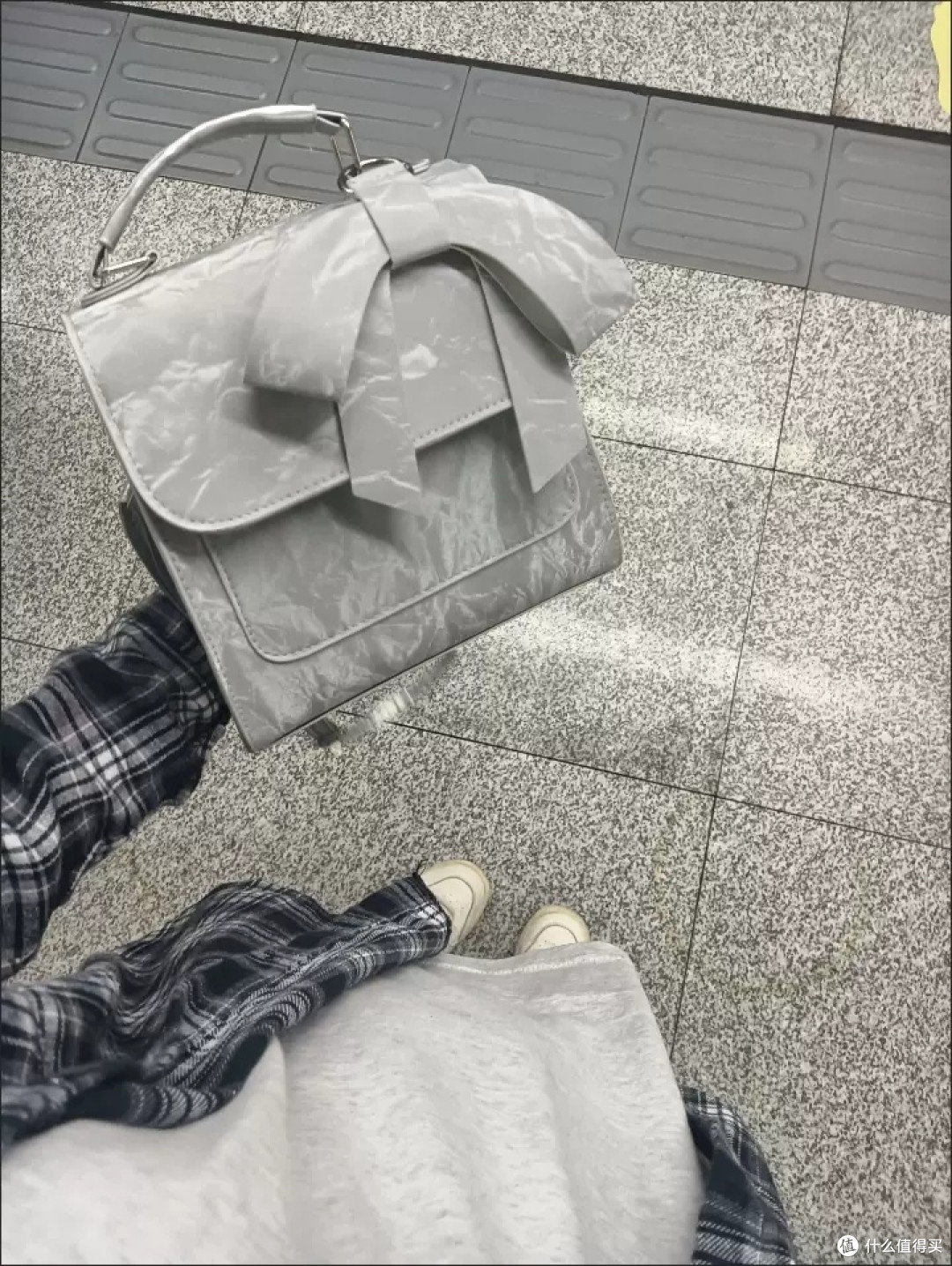 在逃公主:高级清冷感蝴蝶结学院风单肩斜挎双肩包