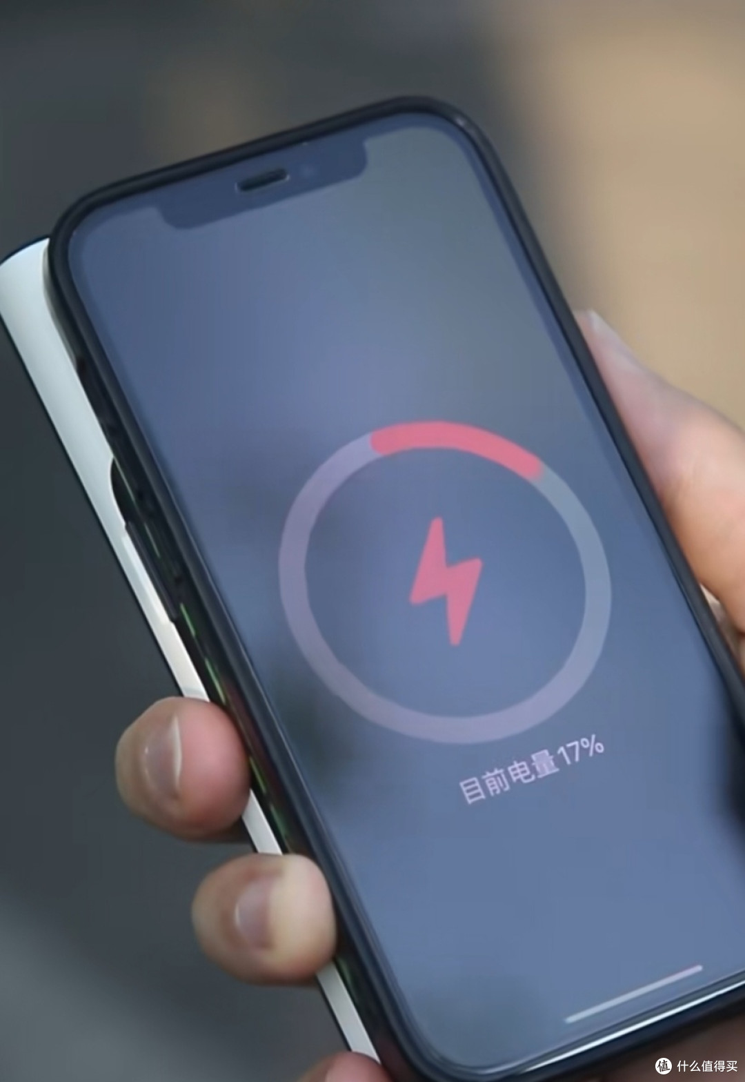 手机换电革命：可拆卸电池技术能否逆袭归来？