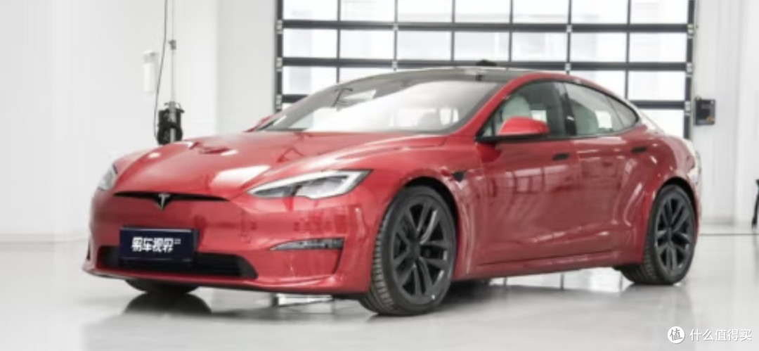 2025上海车展新车首发亮点全解析,特斯拉Model S Plaid性能展示