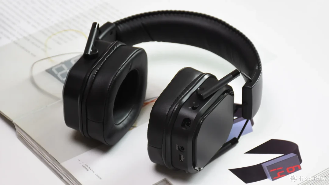 久戴不累的低音怪兽!雷柏VH850:双音腔设计+50mm单元沉浸感拉满