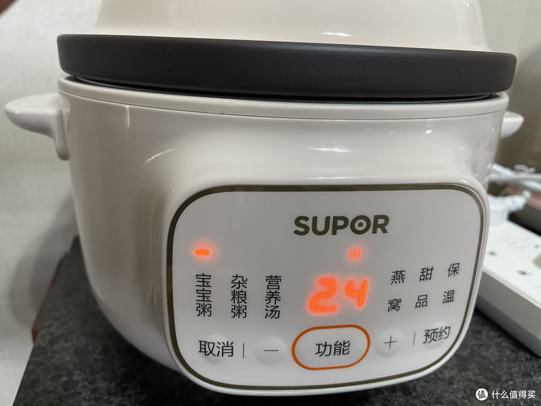 一定要在相应功能指示灯闪烁时，按“+”“-”键来调整烹饪时间，否则无法设置。