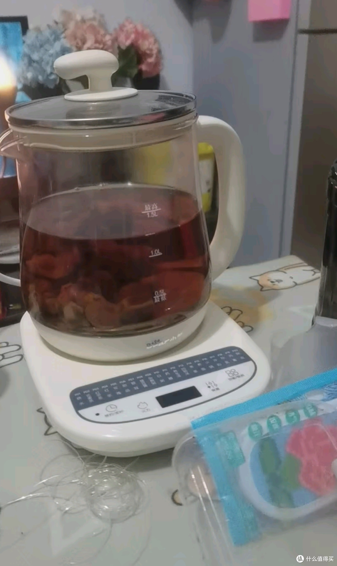 小熊YSH-J15Z7养生壶:11档精准控温,开启智能养生新体验