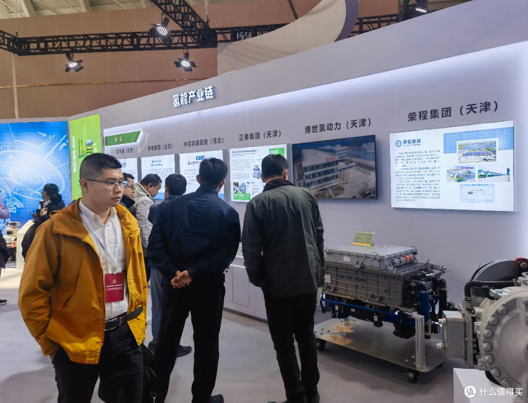 绿色浪潮中的上海车展：新能源汽车与未来出行图景