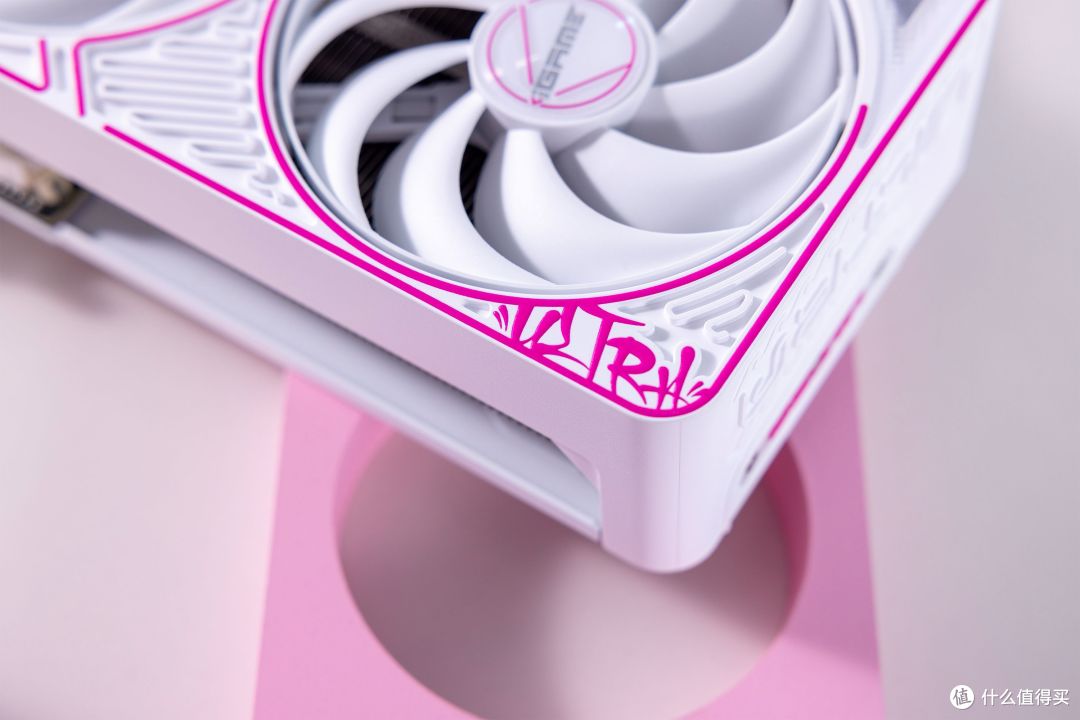 七彩虹iGame GeForce RTX 5060 Ti Ultra W OC 16GB首发评测