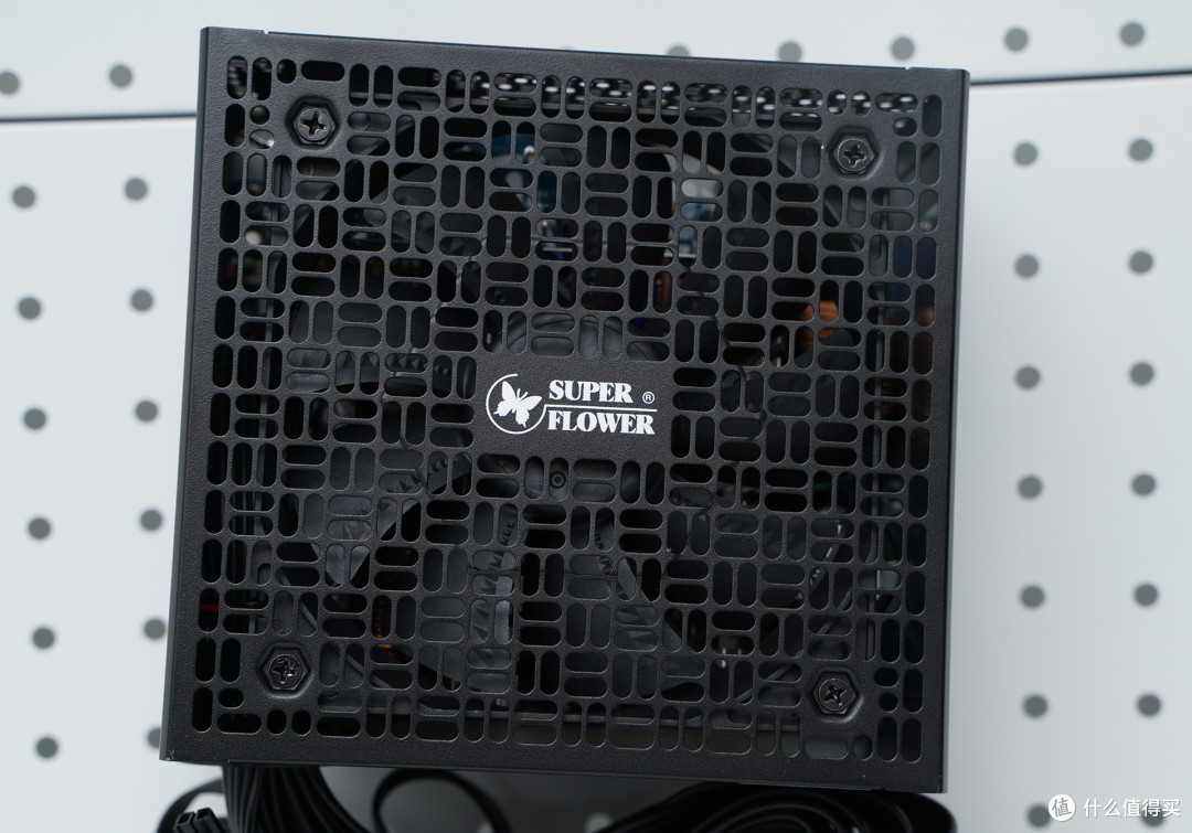 七彩虹iGame GeForce RTX 5060 Ti Ultra W OC 16GB首发评测