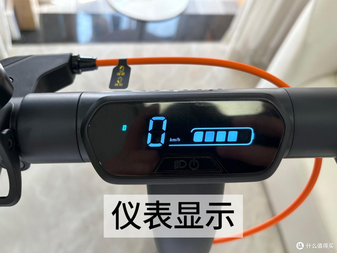 重新定义城市短途出行:2025款九号电动滑板车E2 Pro实测