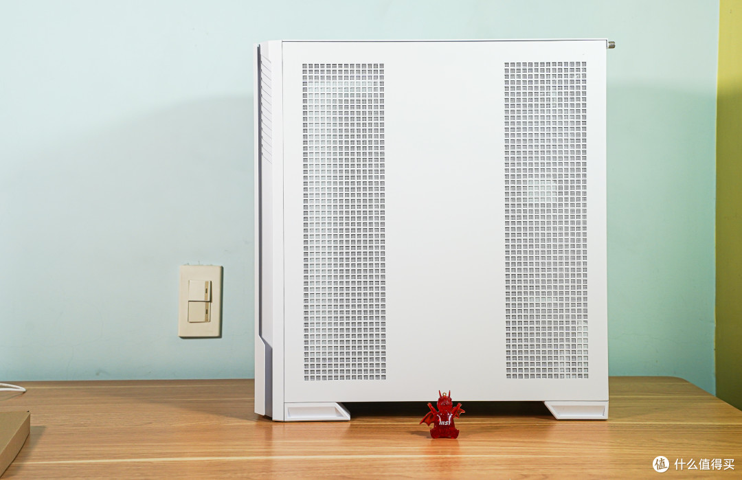 环肥燕瘦谁都爱,独家秘技微星MPG VELOX 300R AIRFLOW PZ机箱装机