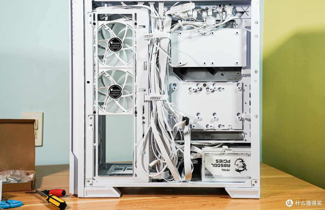 环肥燕瘦谁都爱,独家秘技微星MPG VELOX 300R AIRFLOW PZ机箱装机