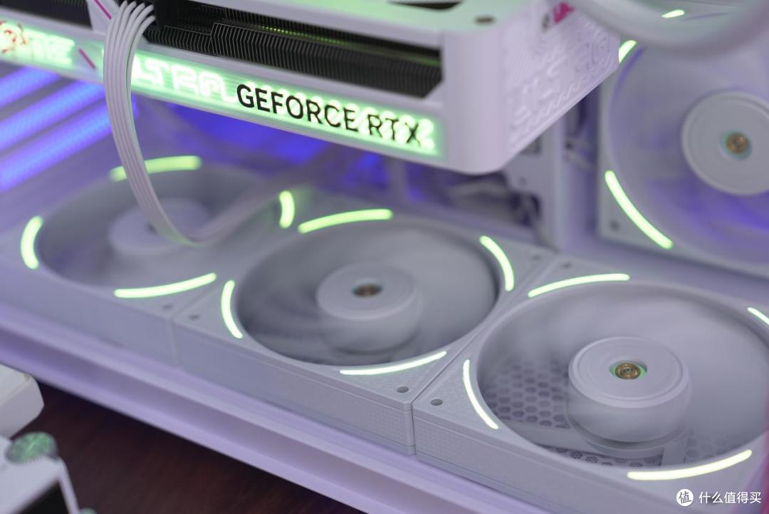 七彩虹iGame Ultra全家桶装机:热乎Ultra RTX 5060 Ti显卡首测