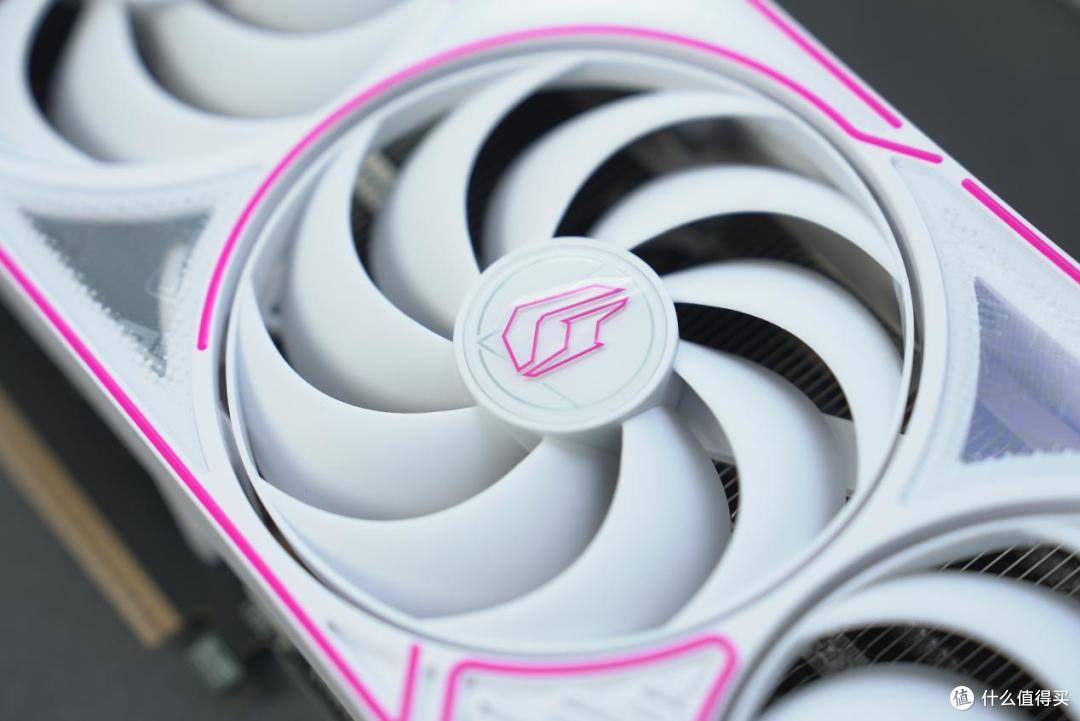 七彩虹iGame Ultra全家桶装机:热乎Ultra RTX 5060 Ti显卡首测