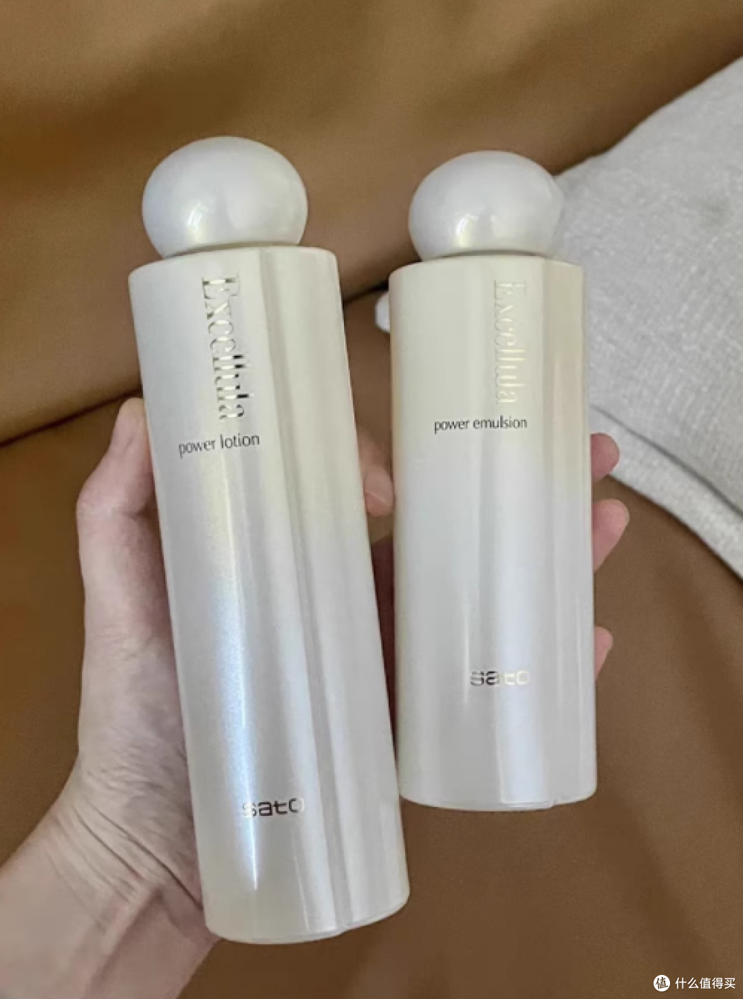 肌肤的理想呵护 ——Excellula 艾思诺娜水乳套装