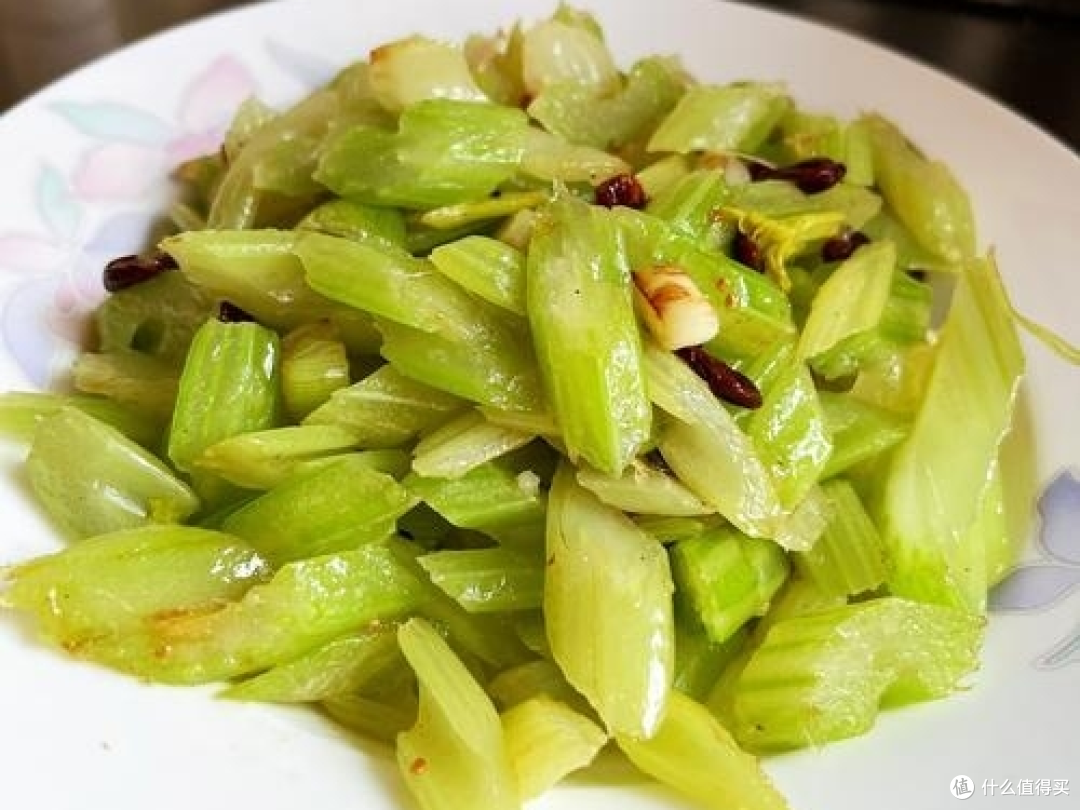 春困不用愁，芹菜解烦忧