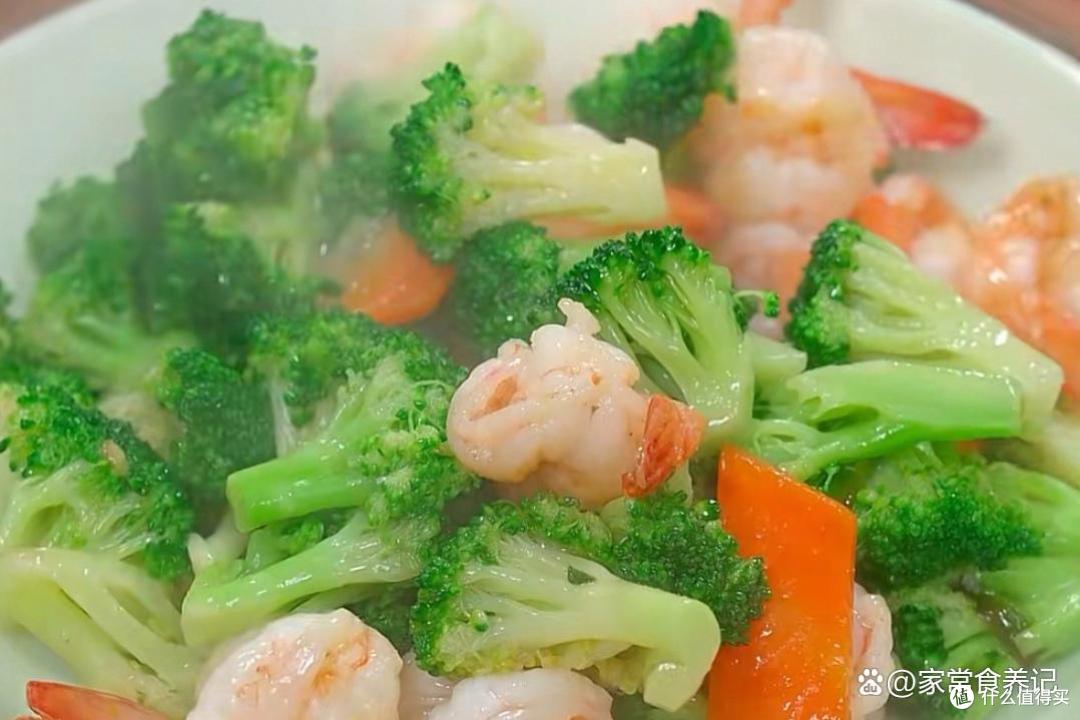 5月最宜养肝，多给孩子吃3种“护肝菜”：一清肝、二排毒、三亮眼