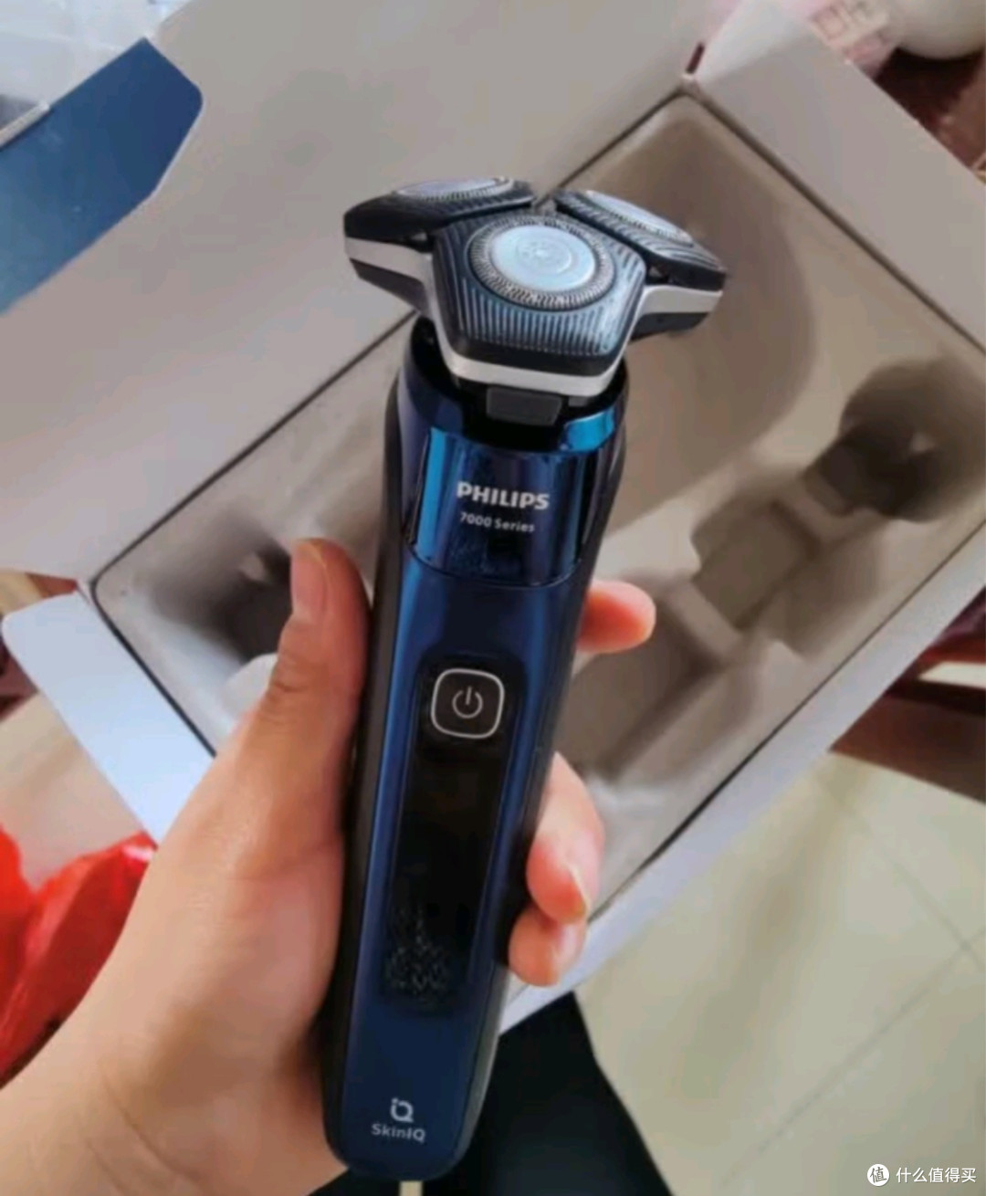 飞利浦(PHILIPS)电动剃须刀旋护7系Pro SkinIQ怎么样