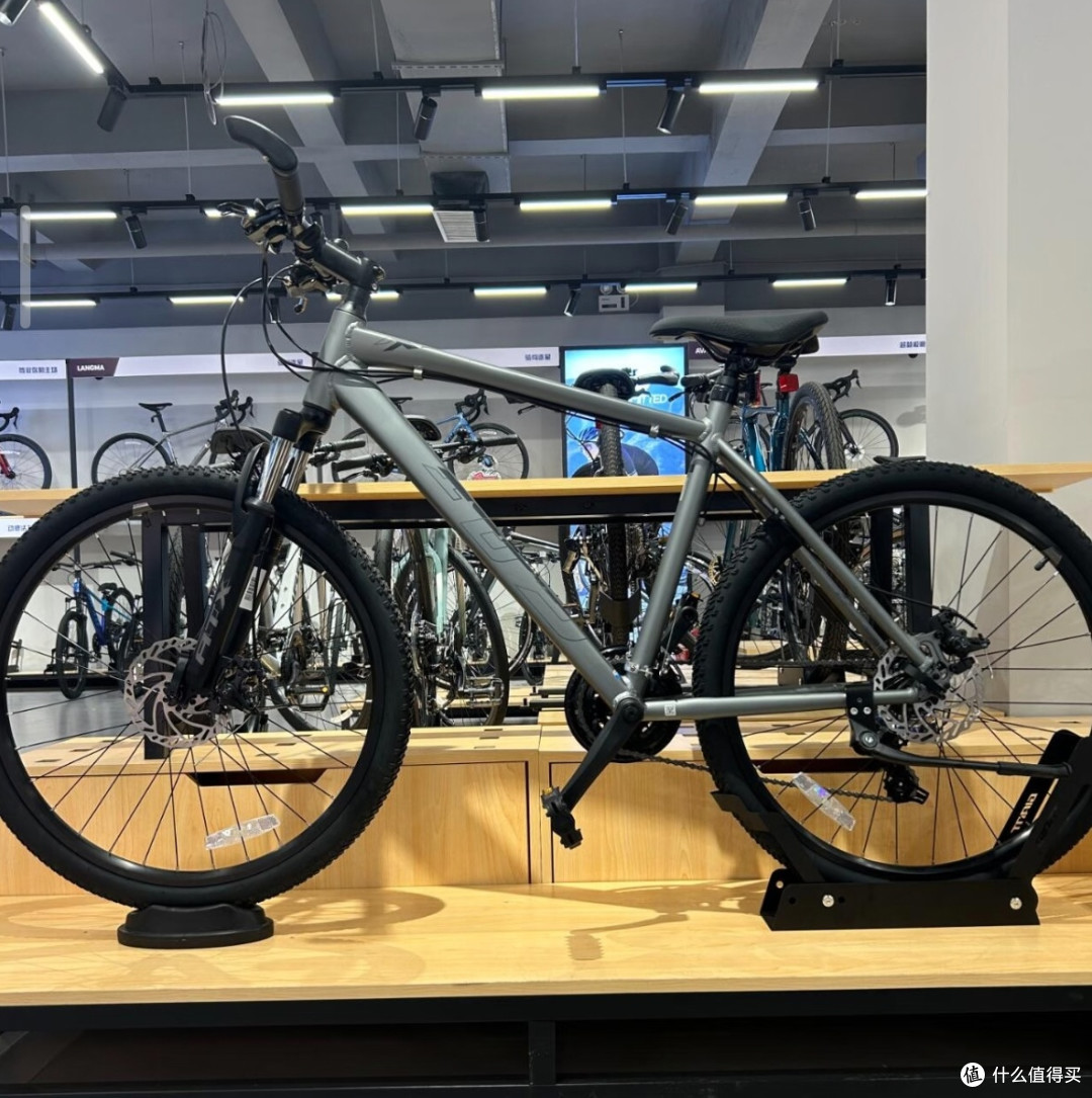 捷安特ATX660骑行实测:入门级山地车的实用之选