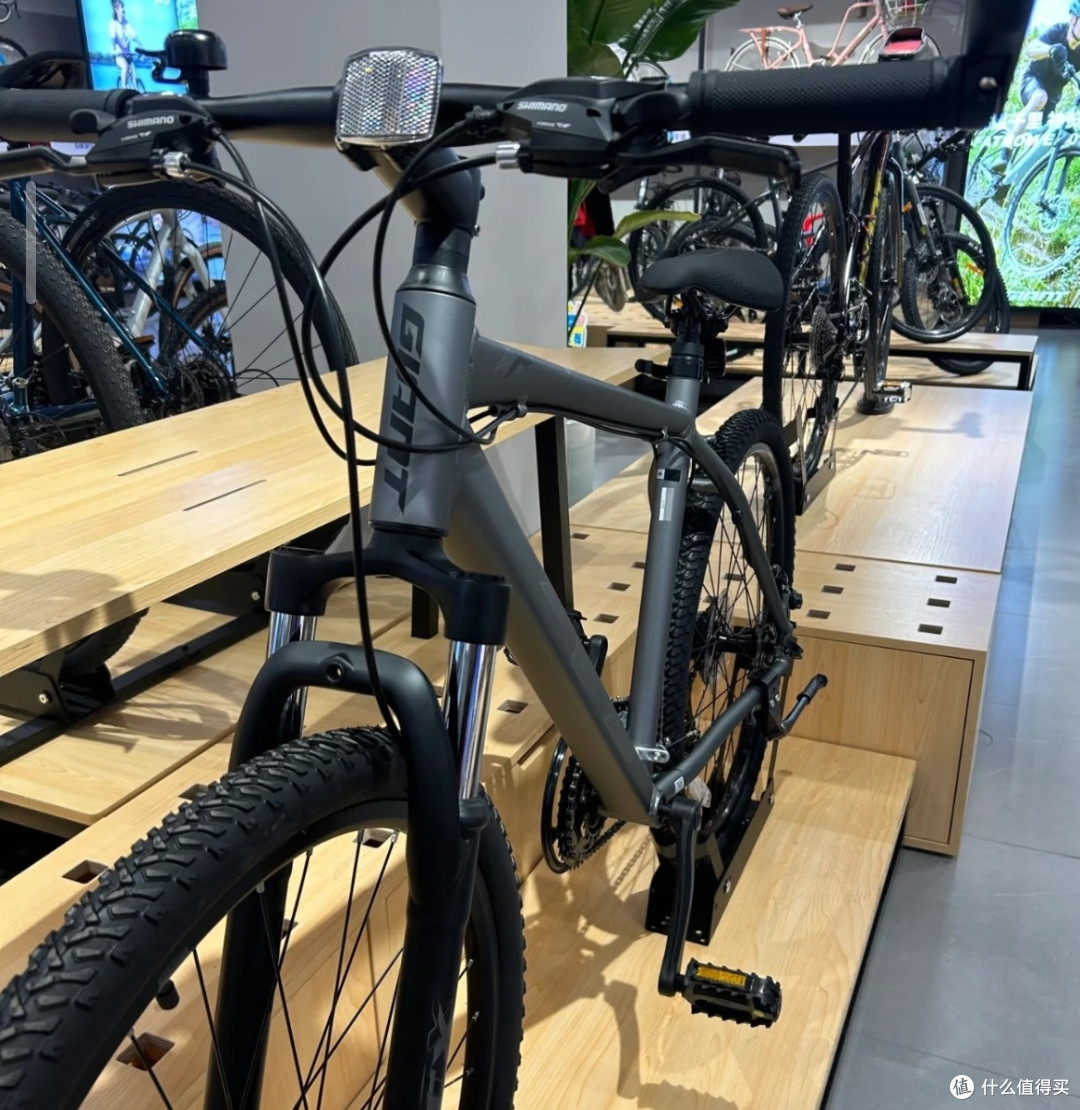 捷安特ATX660骑行实测:入门级山地车的实用之选