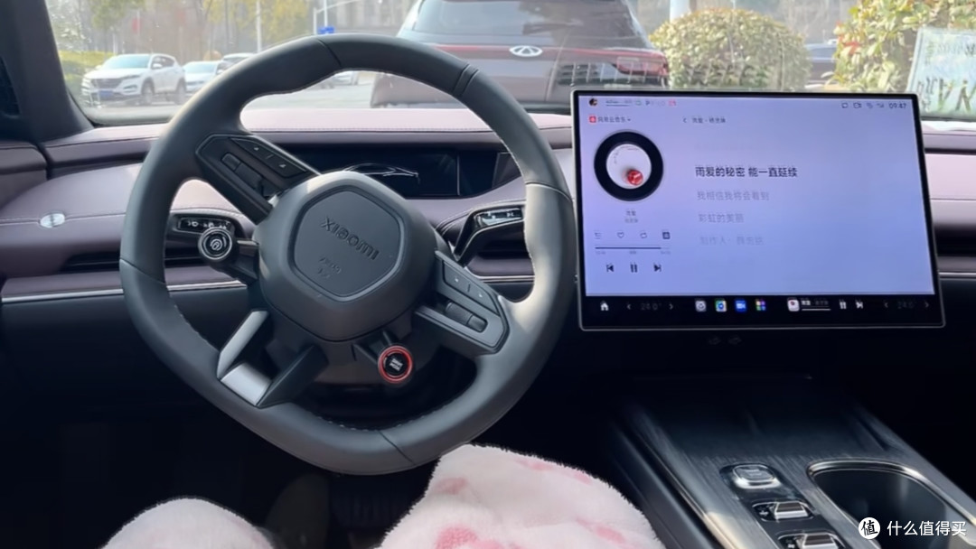 小米 SU7:车圈新宠,热度一路飙升