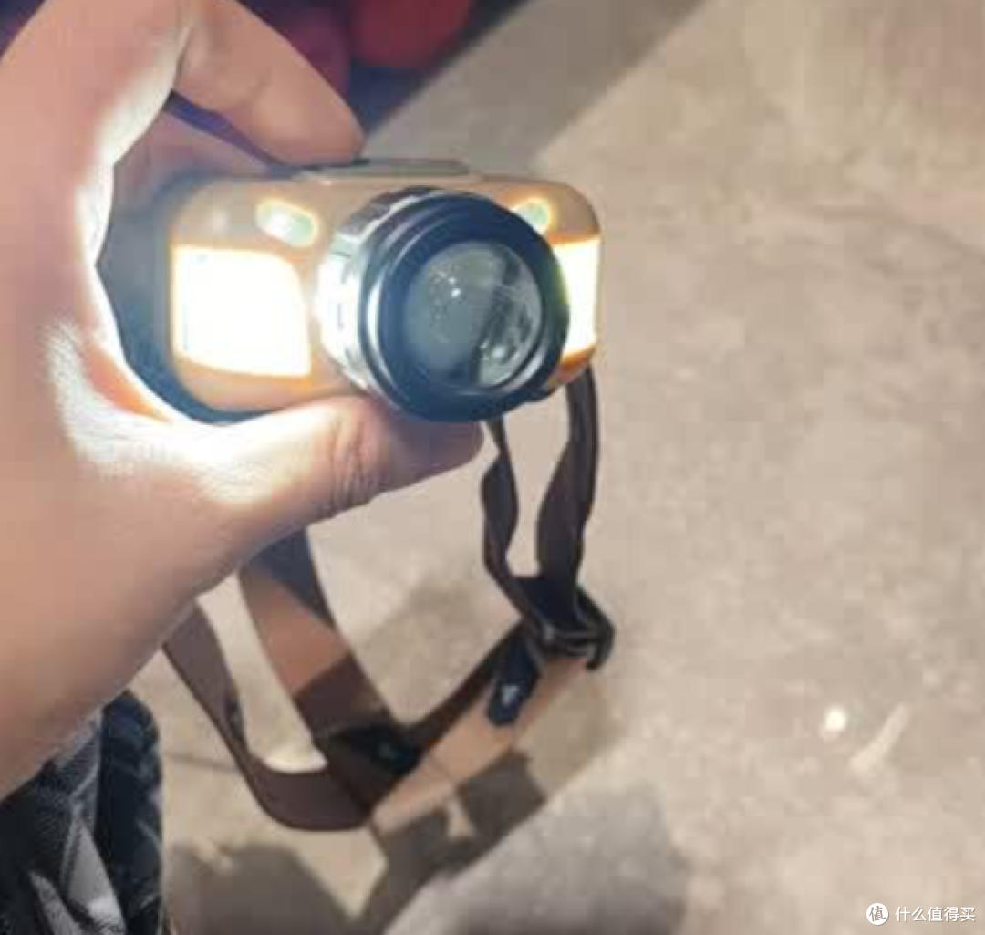探路蜂 U8 感应头灯:夜钓与户外照明的卓越之选