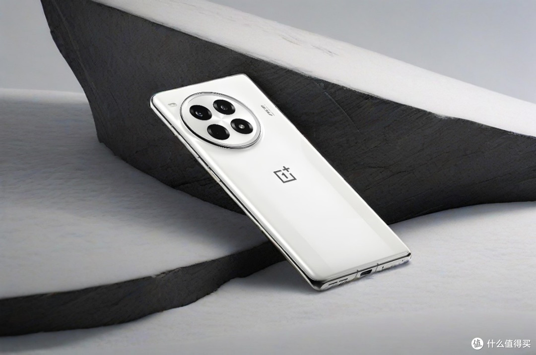 什么手机敢用24GB+1TB+陶瓷，还不到三千？它做到了！