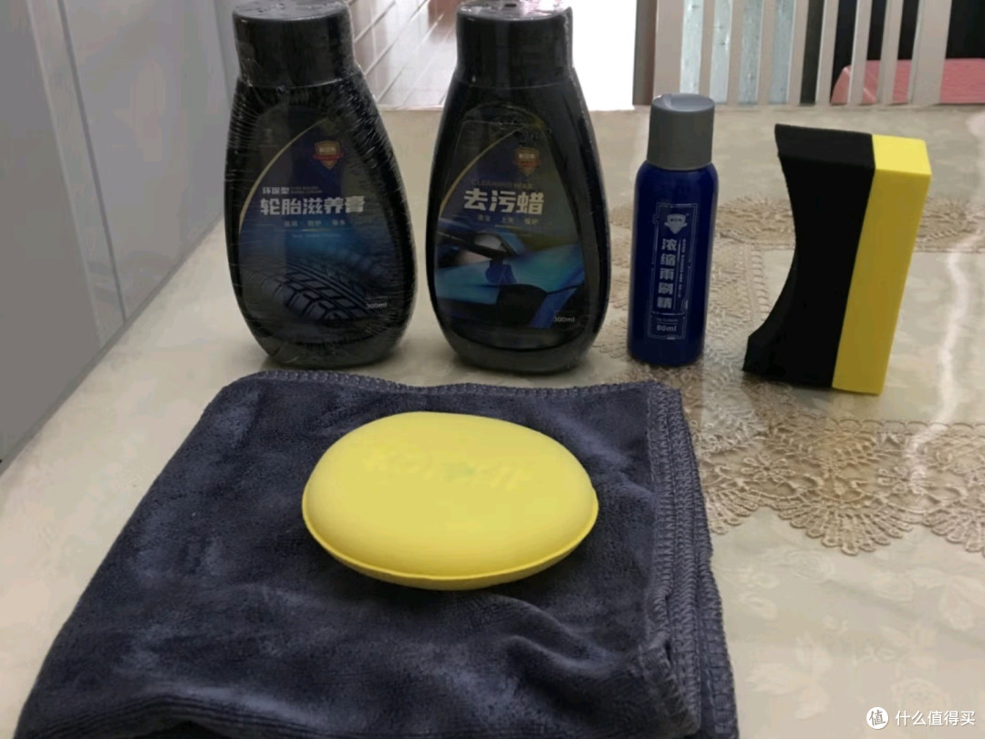 科尔奇汽车轮胎蜡光亮剂300ML：爱车轮胎的持久守护者
