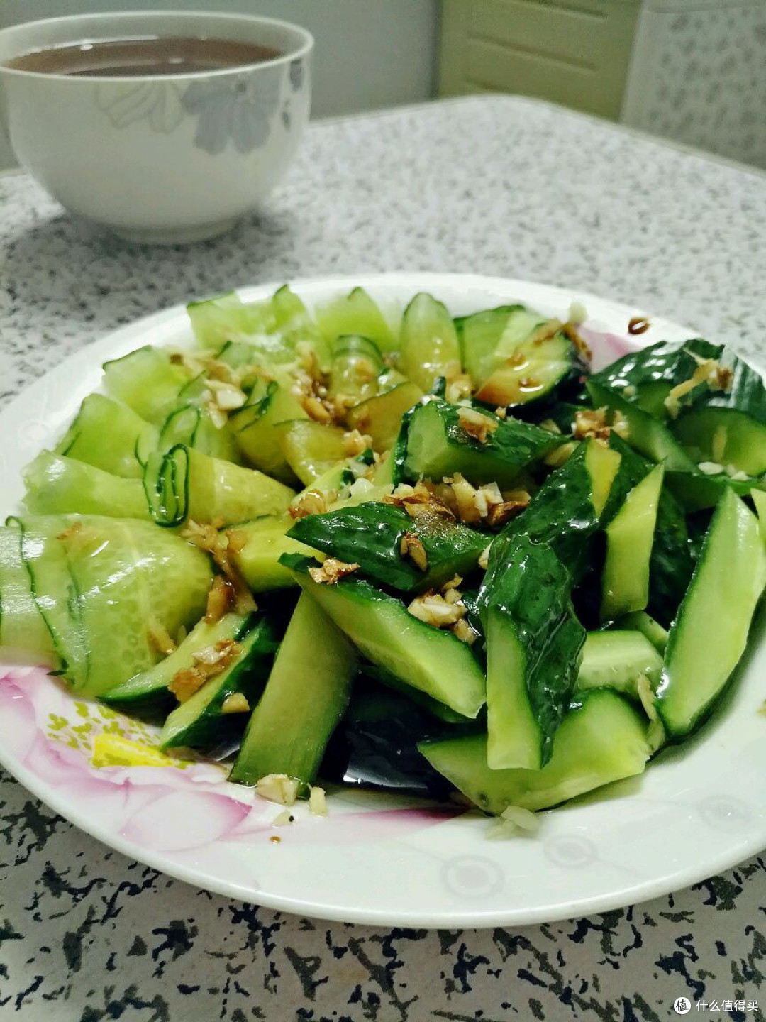 凉拌黄瓜别直接拌!记住这两步,爽脆入味还不蔫巴