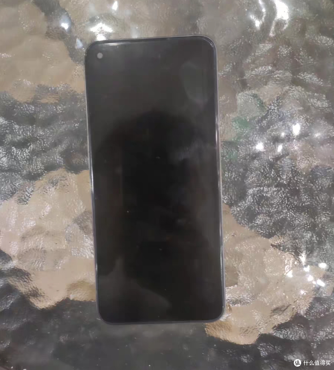 当年5G千元机皇仅300元,120hz+LCD屏,性能天花板