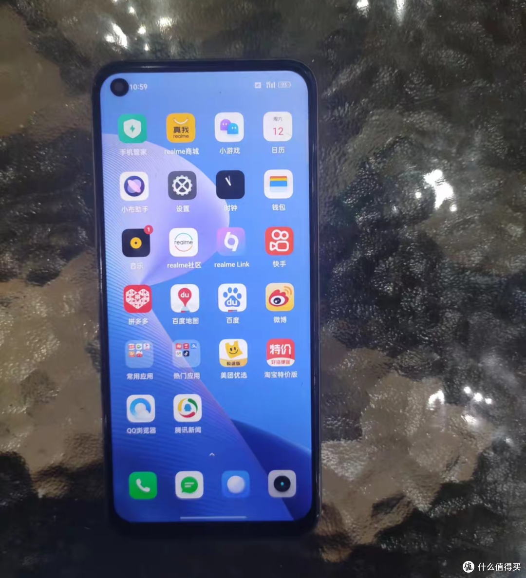 当年5G千元机皇仅300元,120hz+LCD屏,性能天花板