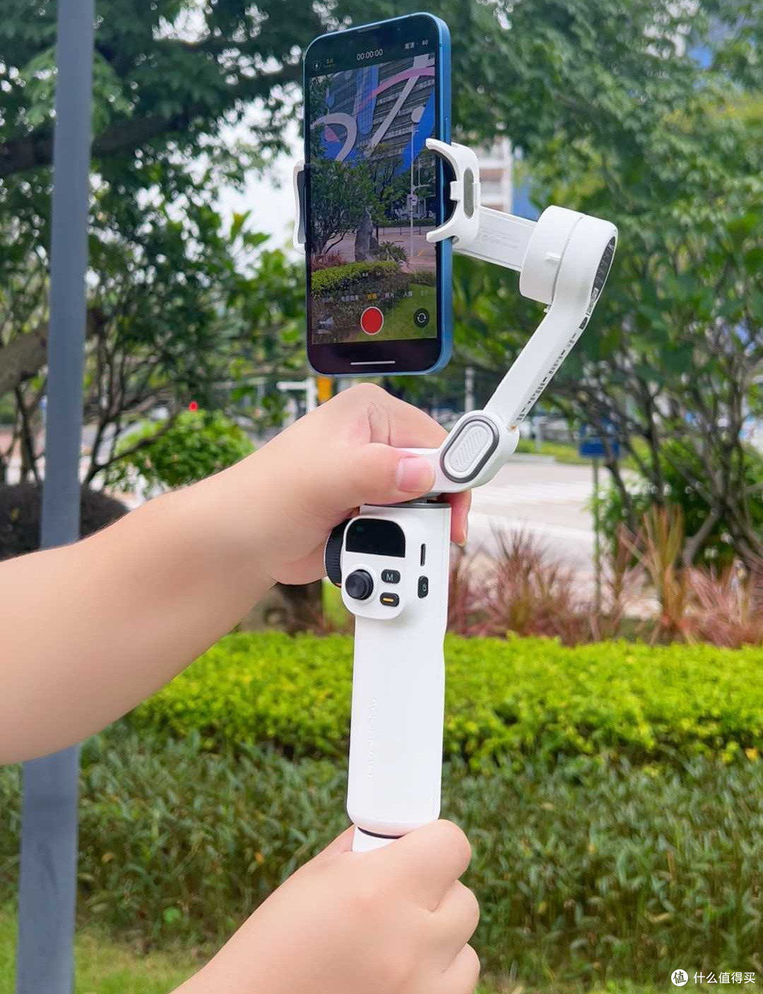 奥川手机云台:智能操控,记录精彩每一刻!