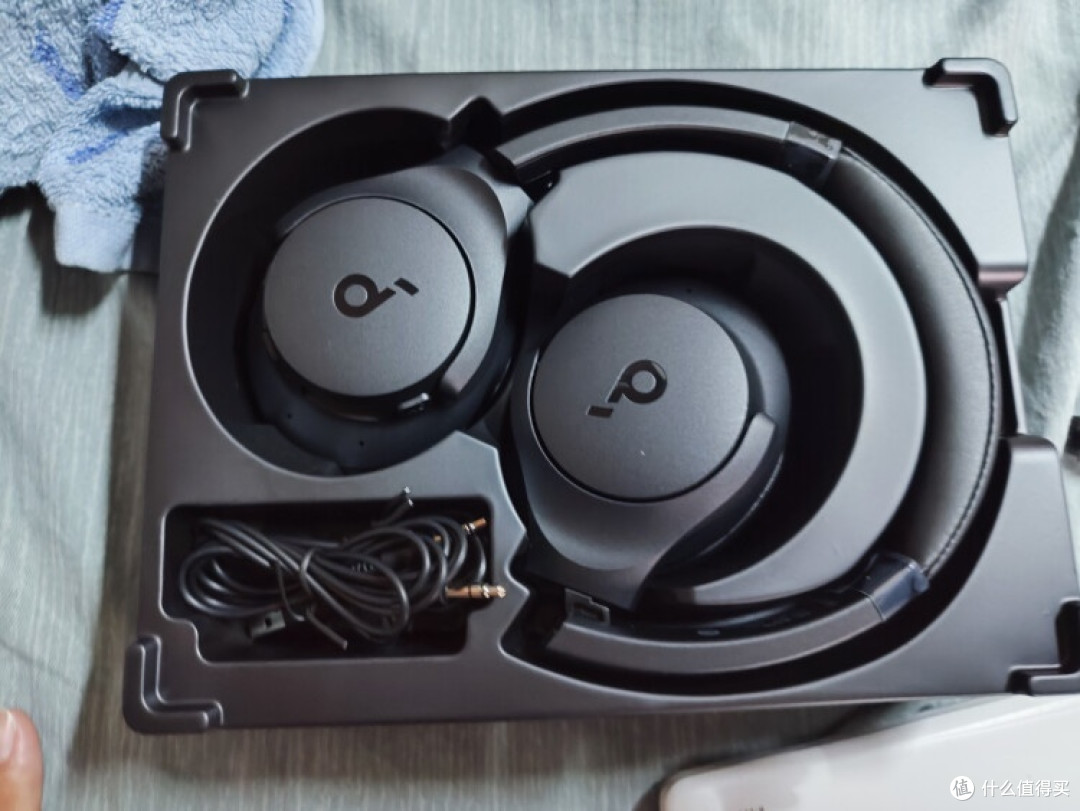 Anker Soundcore Q20i 耳机:沉浸式聆听体验的新典范