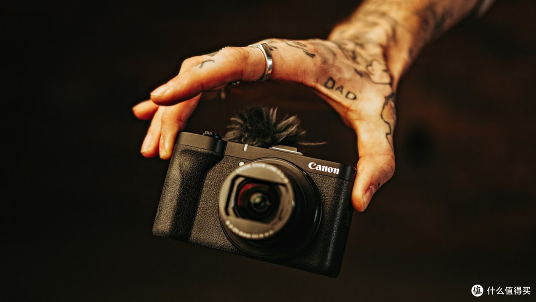 佳能新品Powershot V1 vs R50V:相机界的“大小内战”怎么选?