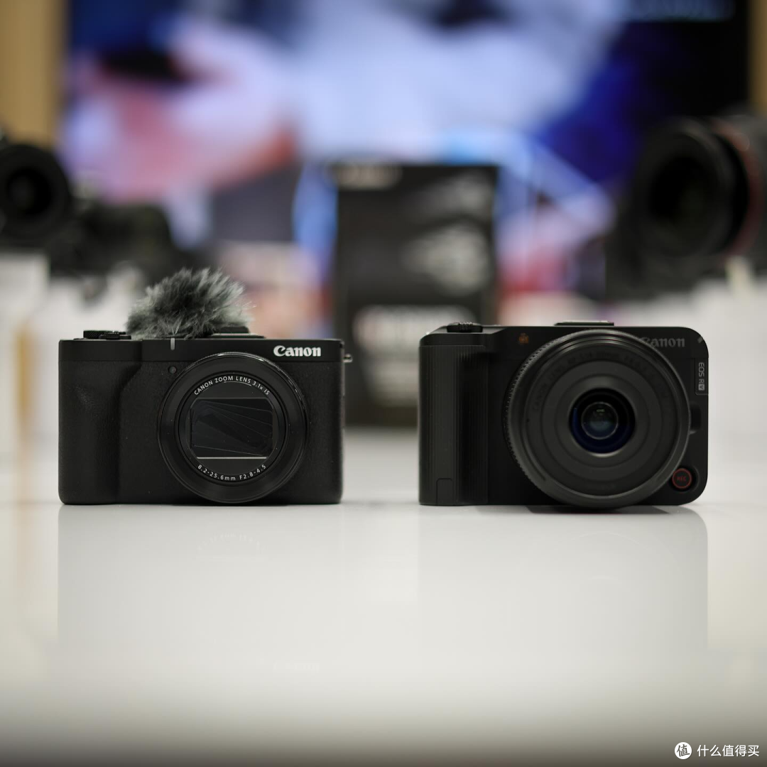 佳能新品Powershot V1 vs R50V:相机界的“大小内战”怎么选?