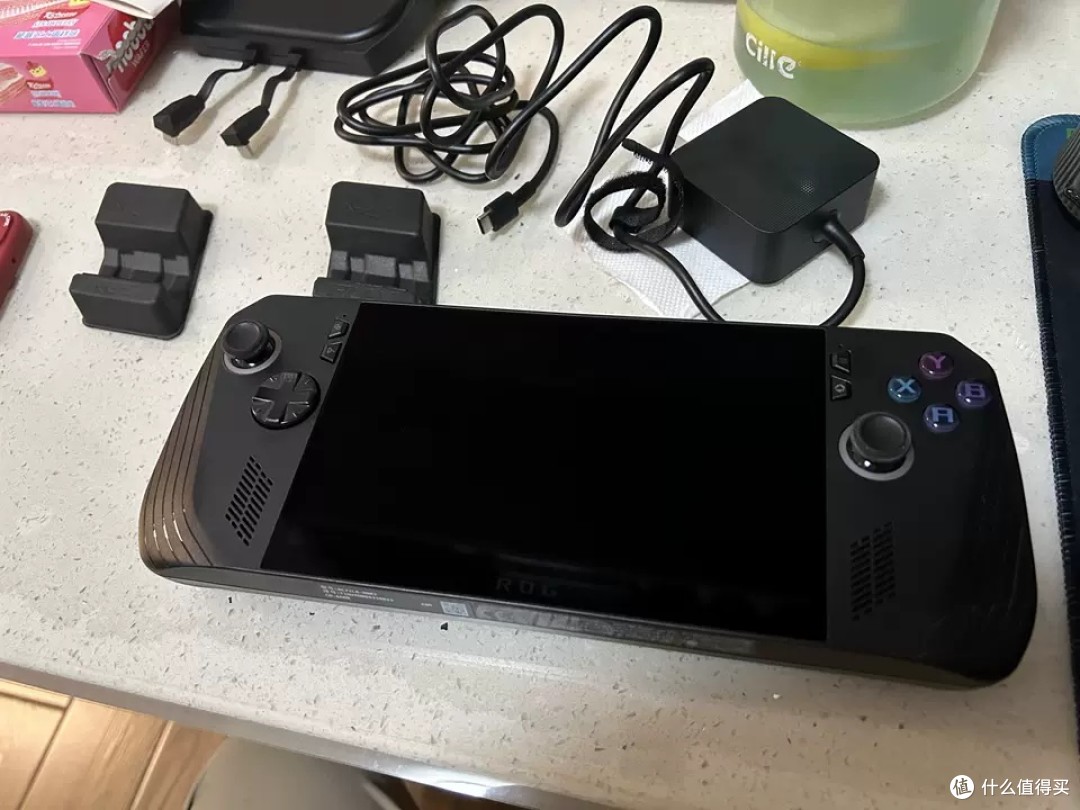 ROG掌机评测：败家之眼开窍了？这货能当Switch的祖师爷！