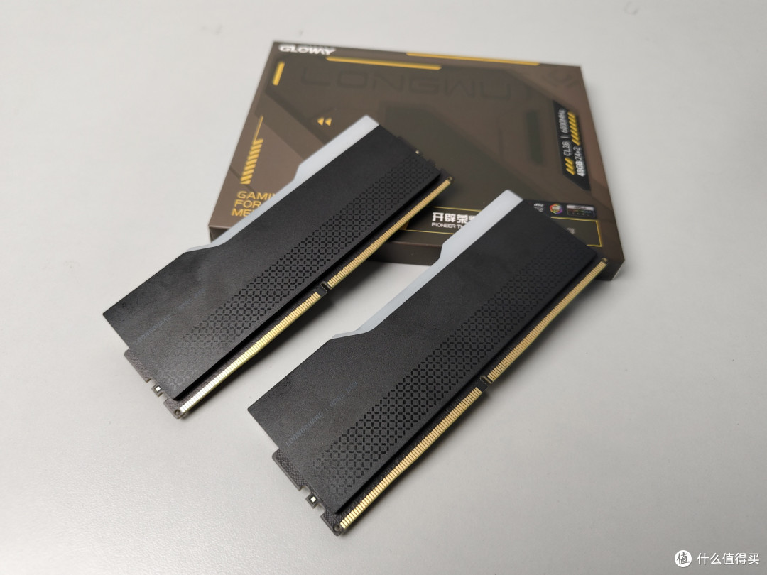 光威龙武 RGB DDR5 24GBX2 6000 C28 内存测评