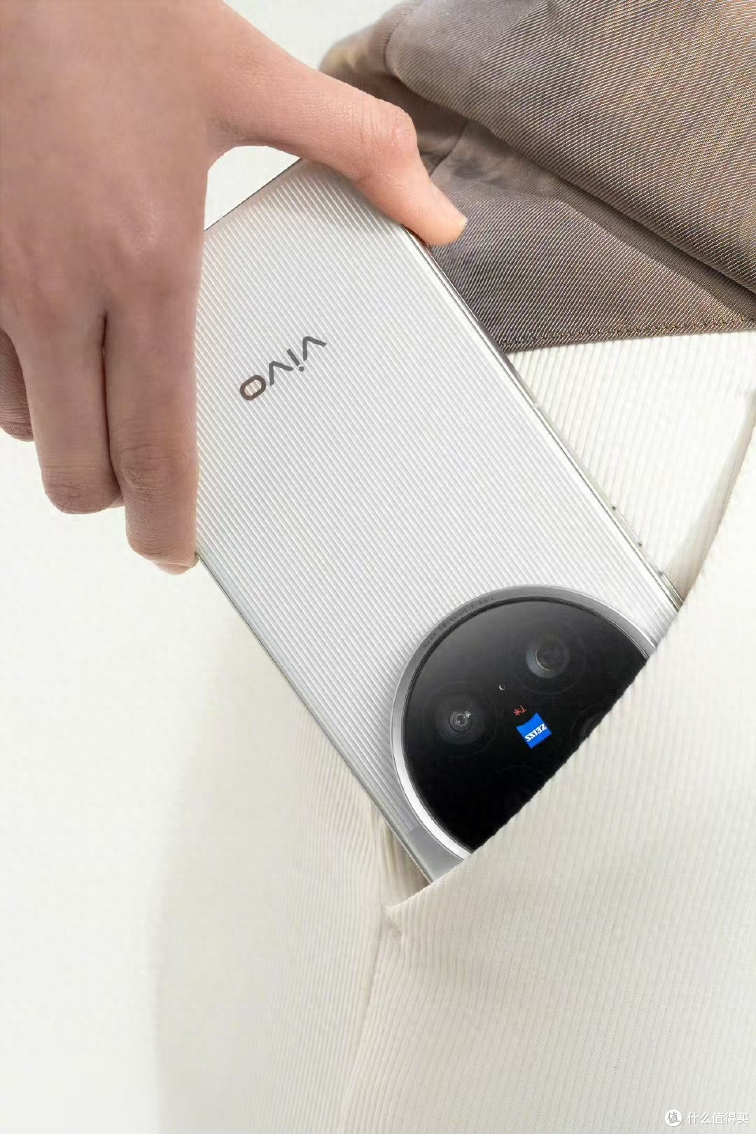 vivo X200 Ultra即将上市,性能颜值拉满,拍摄很强悍