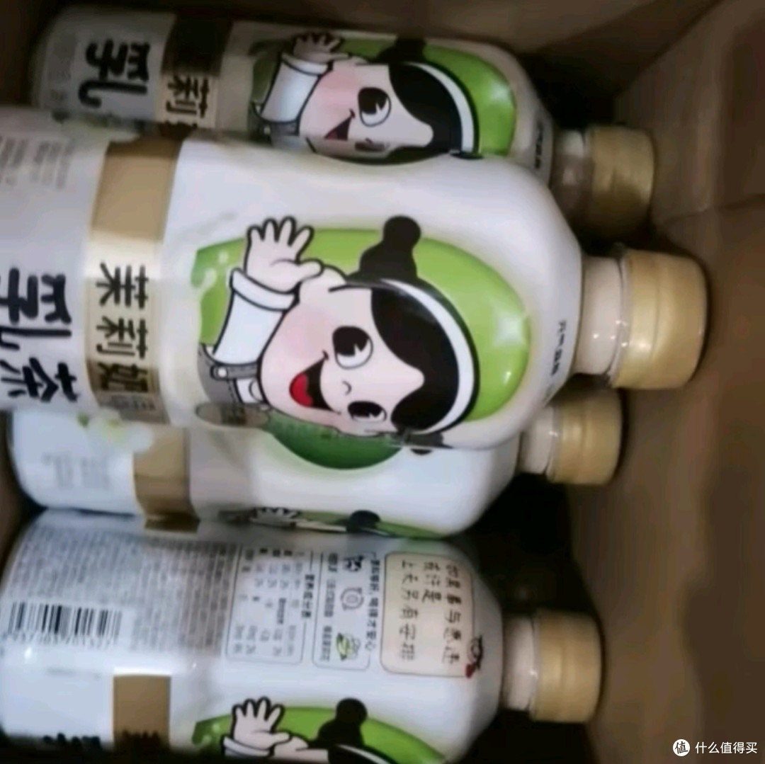 元气森林乳茶新品:茉莉奶绿,低糖健康新选择
