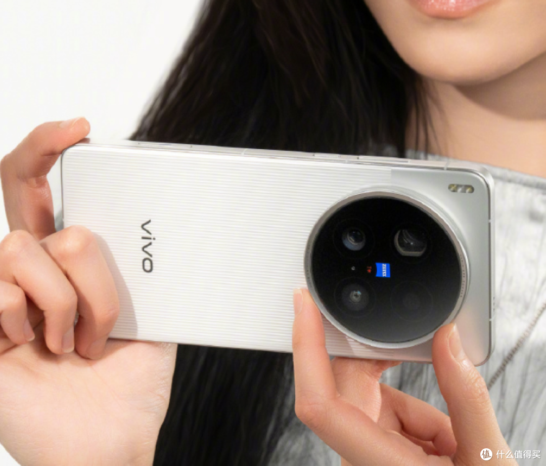 vivo X200 Ultra亮点:2亿长焦领衔影像革命,骁龙8至尊版