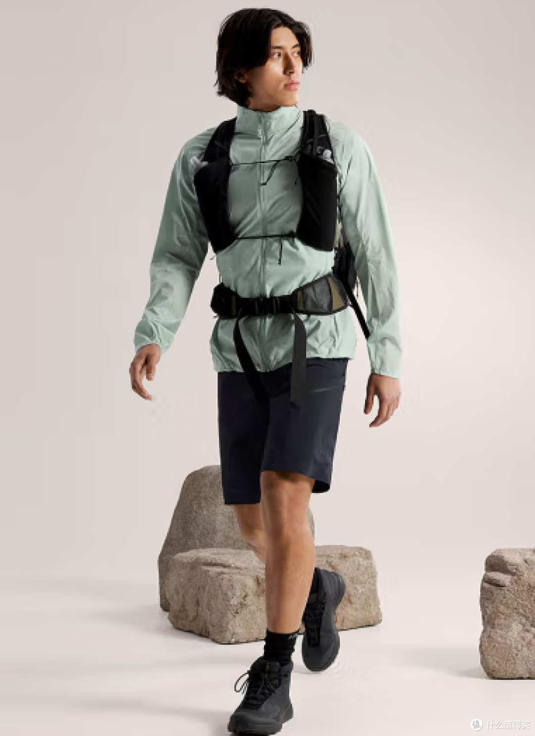 当轻量主义邂逅专业户外,始祖鸟 Squamish Jacket 风壳夹克!