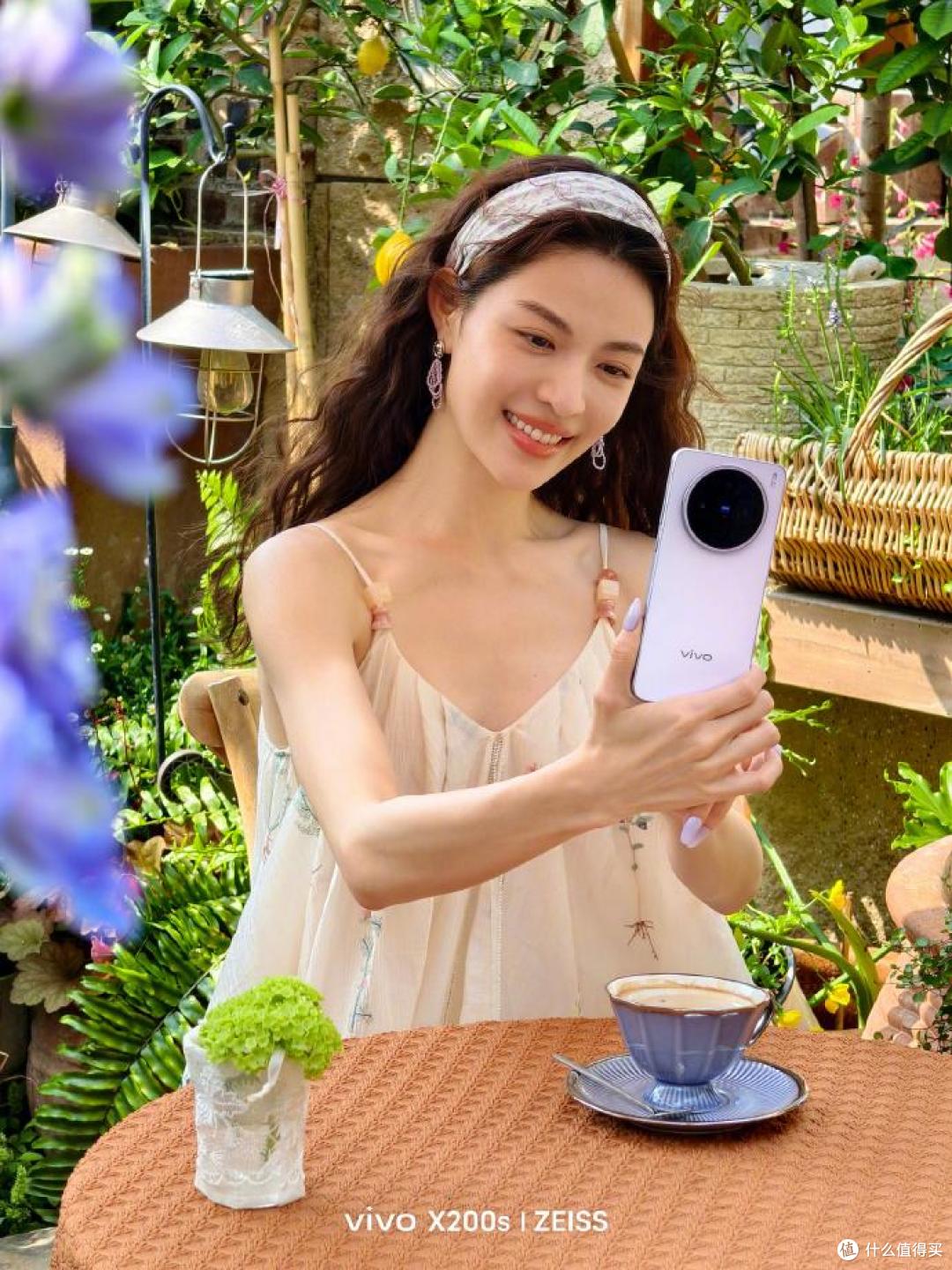 超声波指纹解锁回归,vivo X200s参数大揭秘,实力表现太亮眼