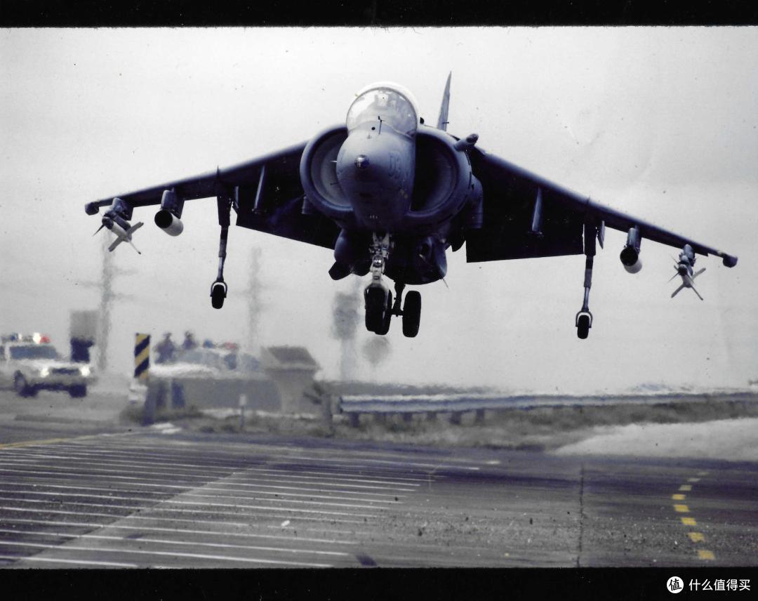 真实的谎言》30周年：90年代烧掉1亿美元，画面吊打当今特效_影视_什么值得买