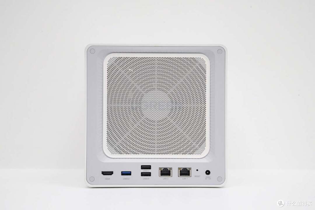 绿联DXP4800深度实测，家庭存储+4K影音解析，解锁NAS新体验