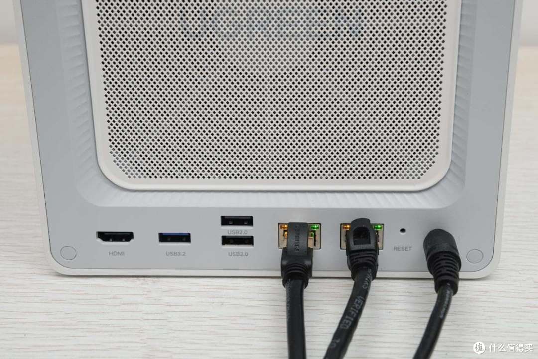 绿联DXP4800深度实测，家庭存储+4K影音解析，解锁NAS新体验