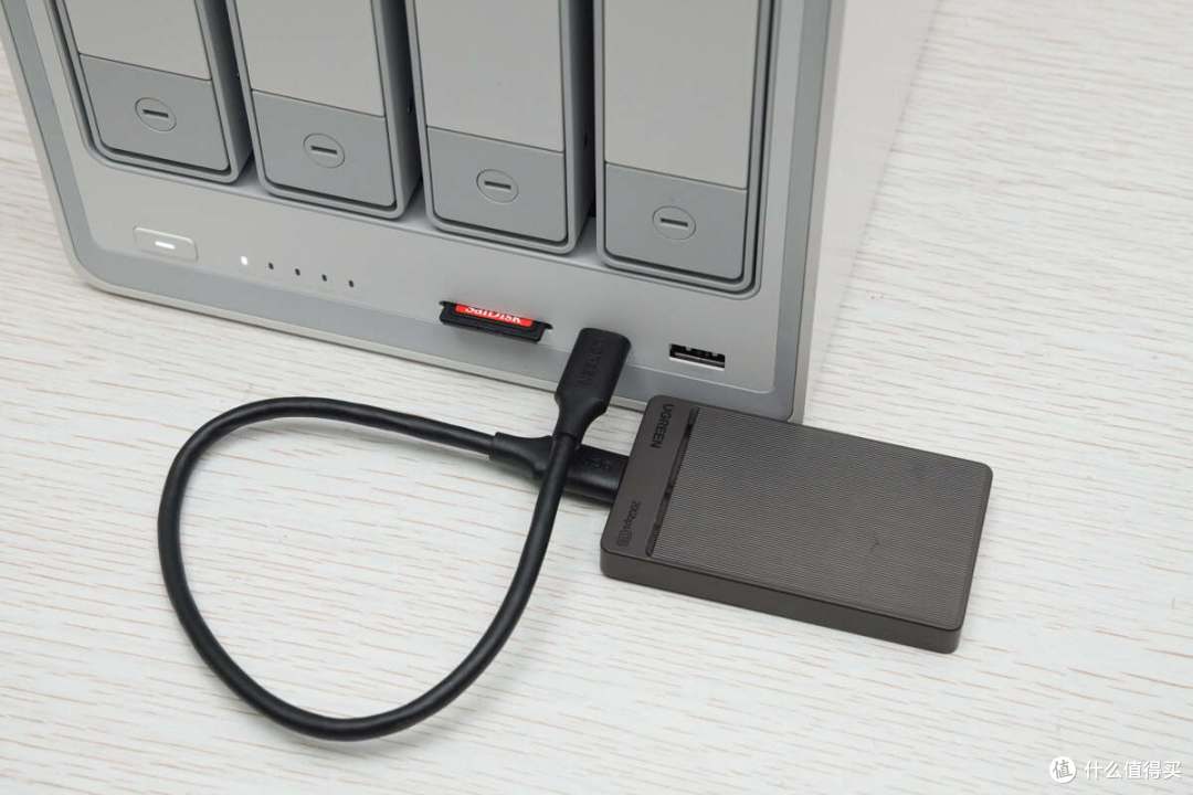 绿联DXP4800深度实测，家庭存储+4K影音解析，解锁NAS新体验
