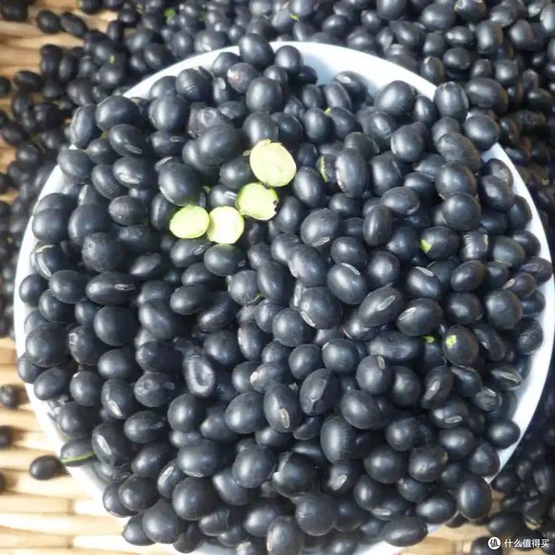 绿芯黑豆和黄芯黑豆有什么区别？哪种防三高和脱发？