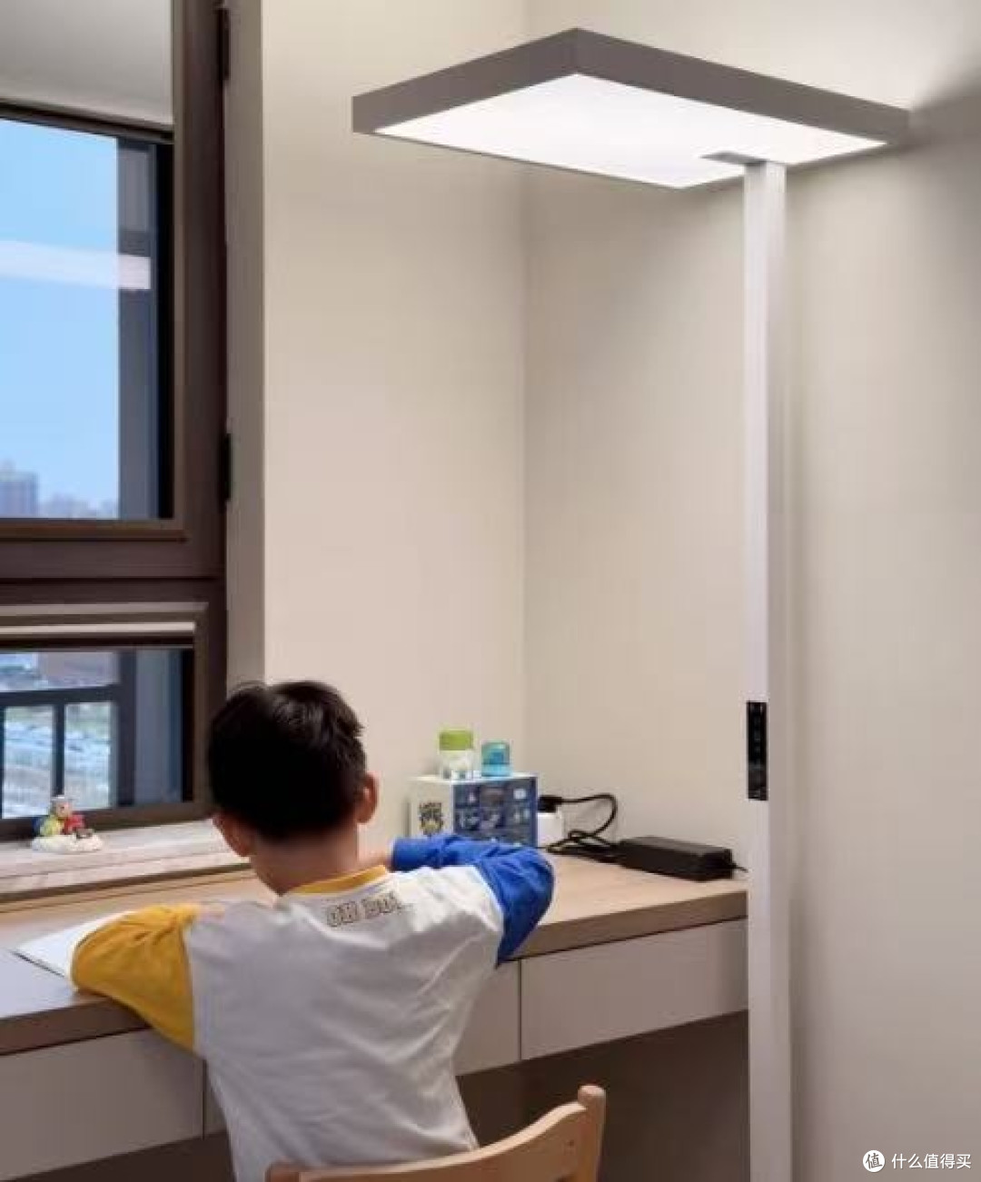 孩子视力告急?月影天之光MAX大路灯成了全家的救星