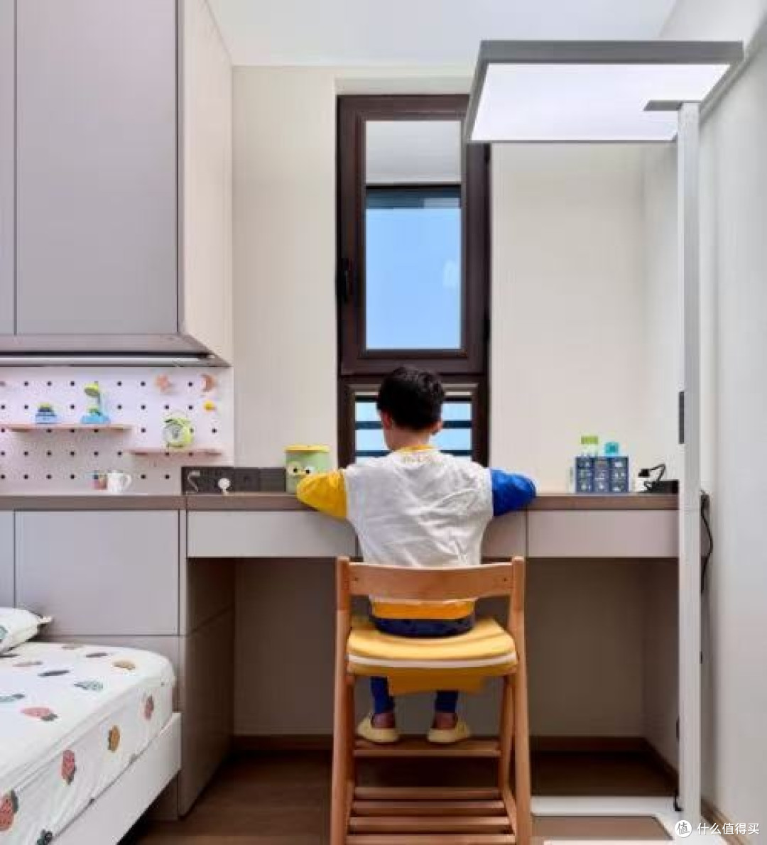 孩子视力告急？月影天之光MAX大路灯成了全家的救星​

