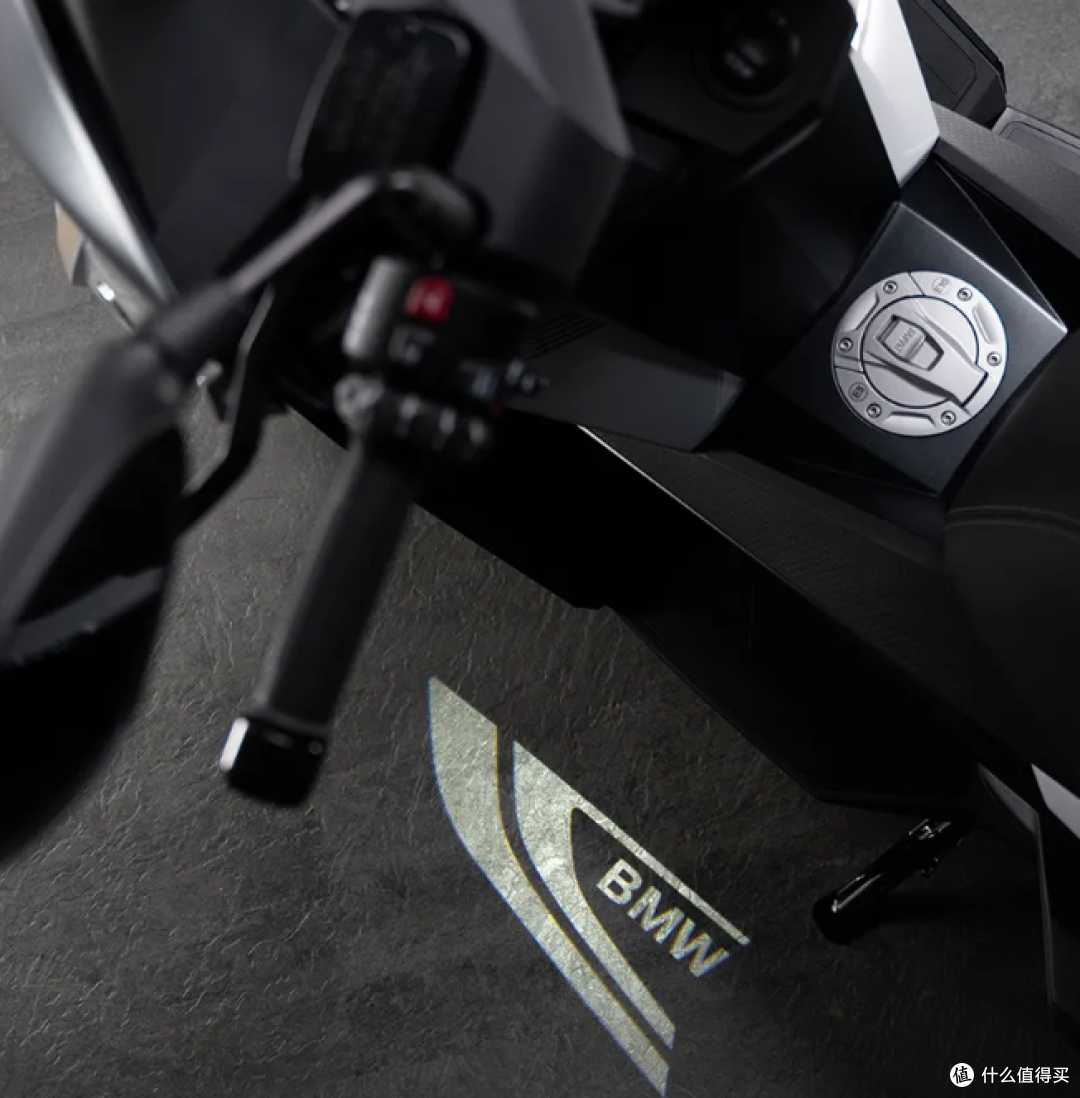 2025款宝马C 400 X摩托车
