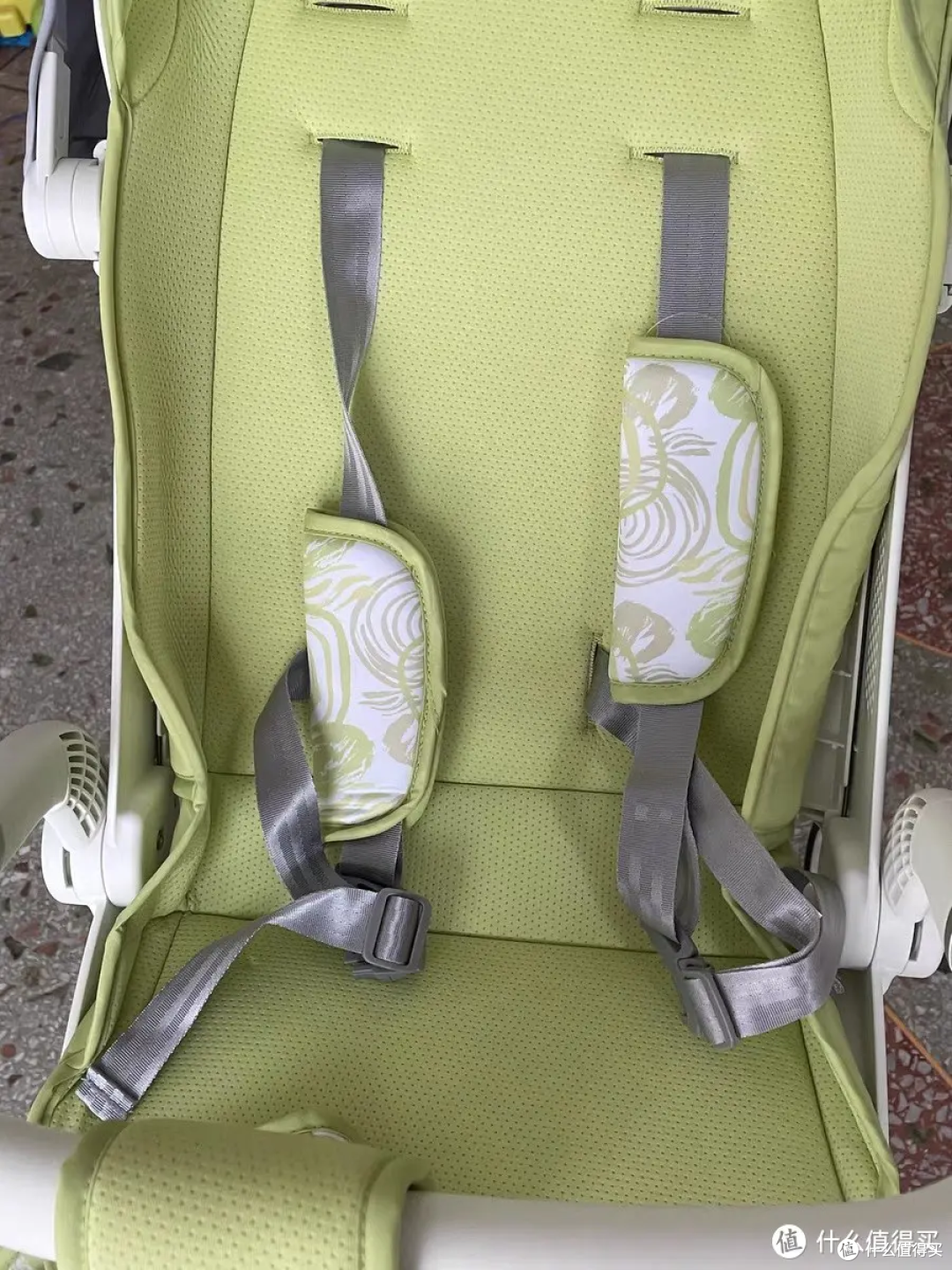 幼高 M6 遛娃神器,带娃出行的超赞伙伴
