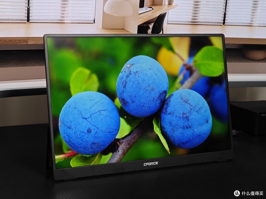 迷你主机、Switch好搭子:16寸4K超亮QLED CFORCE便携屏值得入手吗